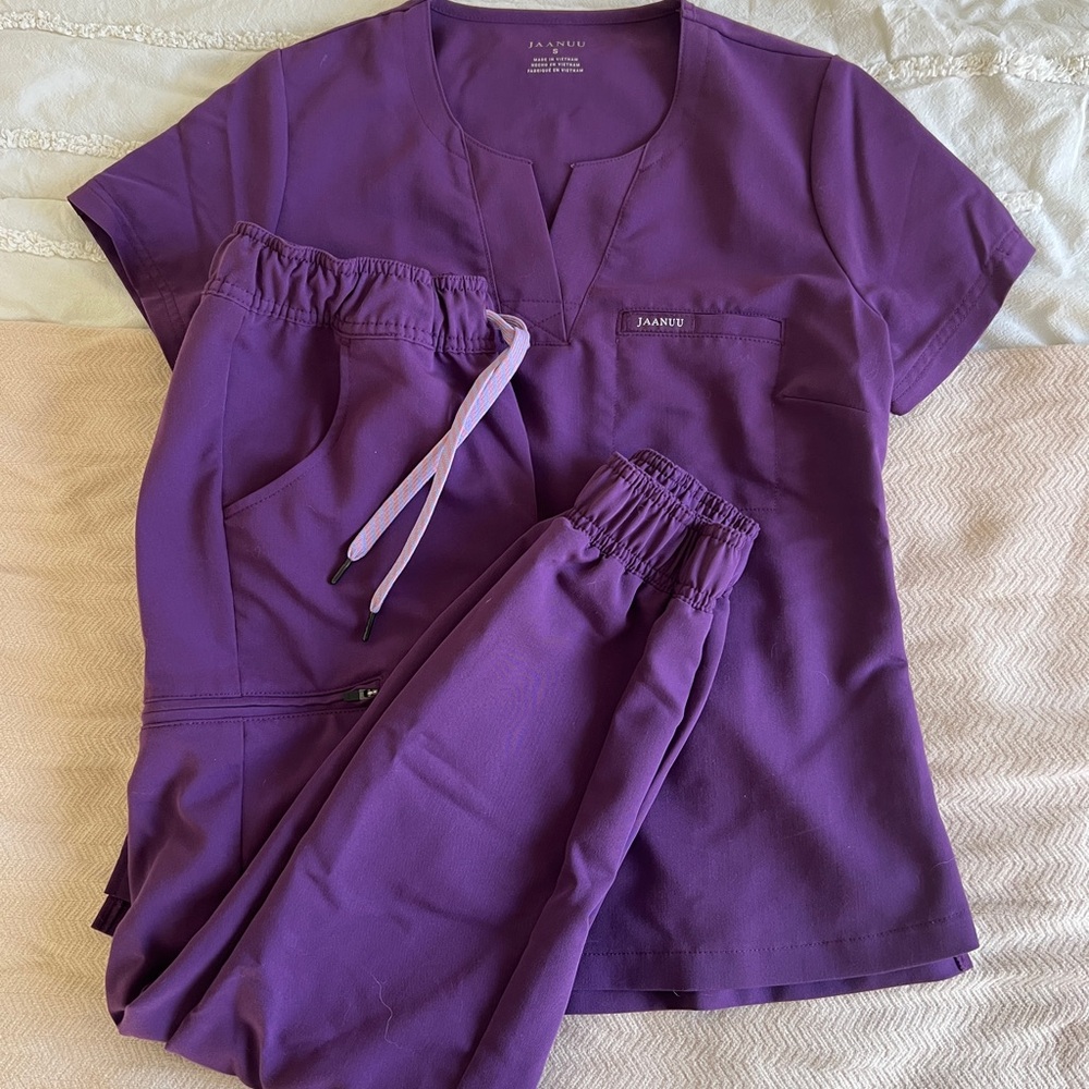 Jaanuu Purple Scrub Set